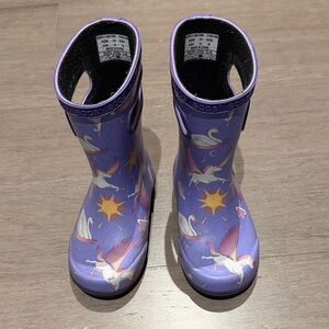 Bogs Kids' Purple Pegasus Print Rain Boots size 10T